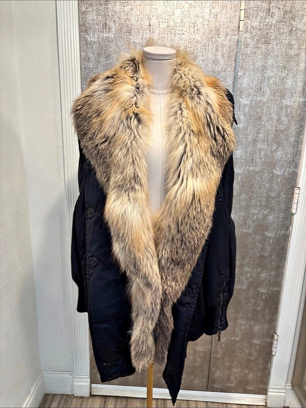 Ermanno Scervino real fox Fur Trim Puffer in Black & Brown Size  IT 46 ( US8-10)
